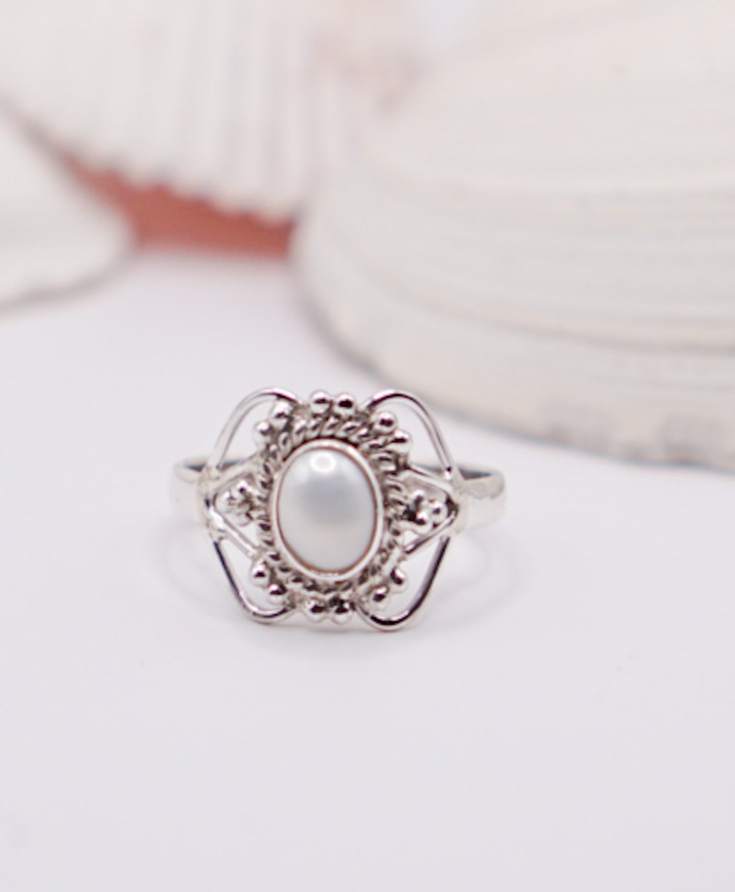 Art Deco Pearl - Size 9.75