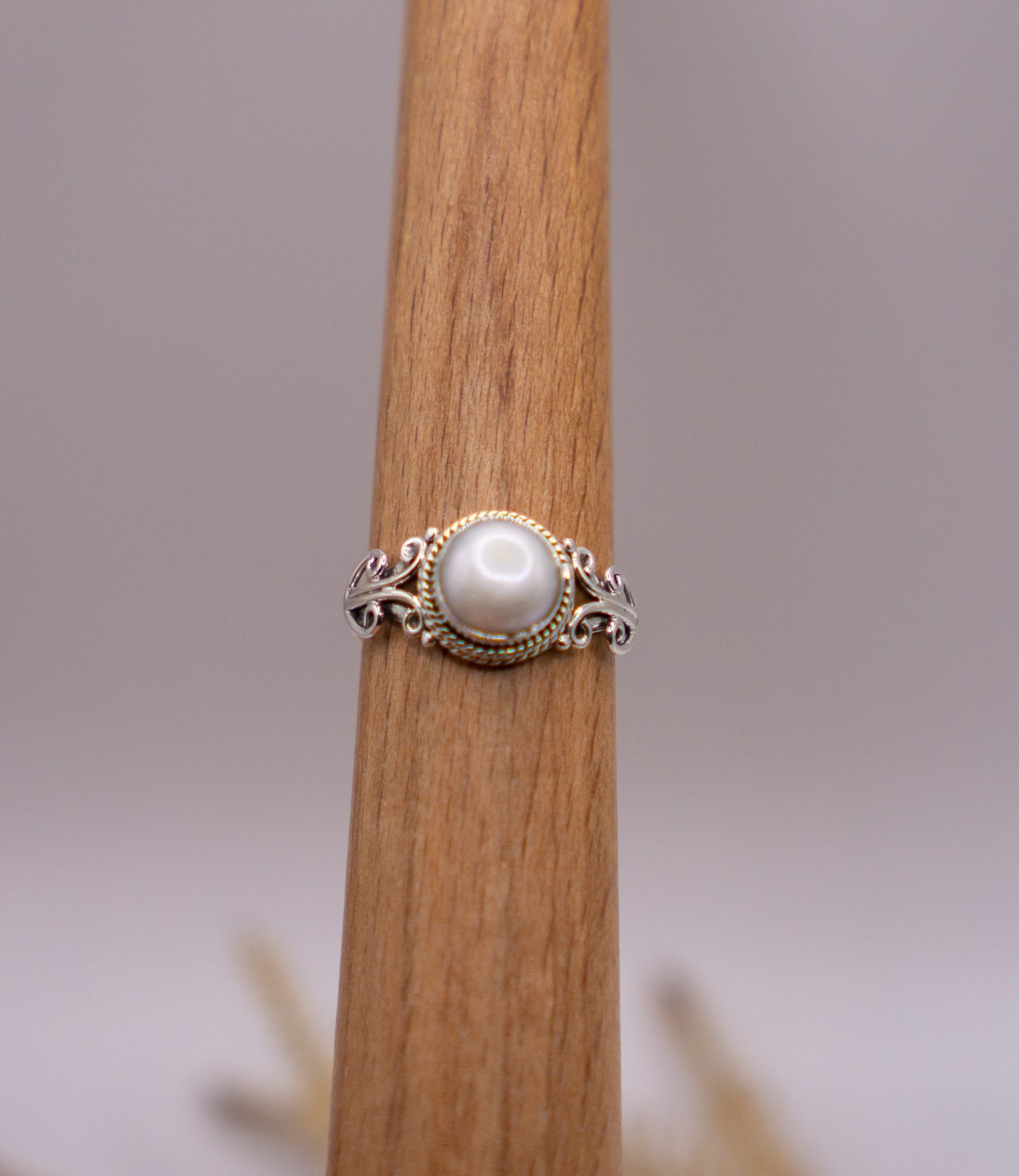Victorian Setting with Pearl - Size 7
