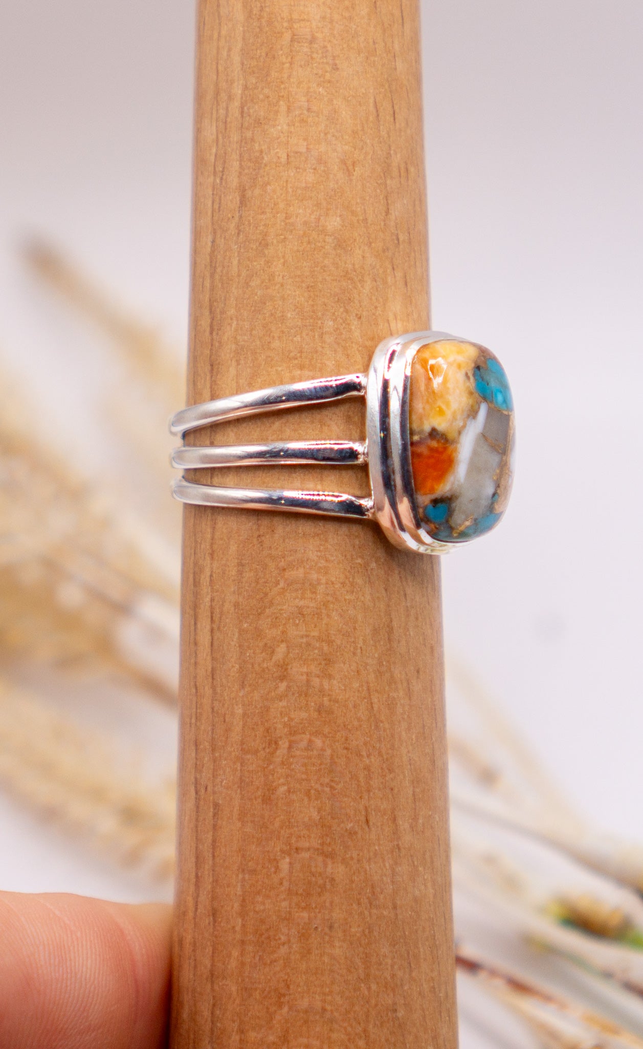 Spiny Oyster Turquoise Triple Band Size 10.75