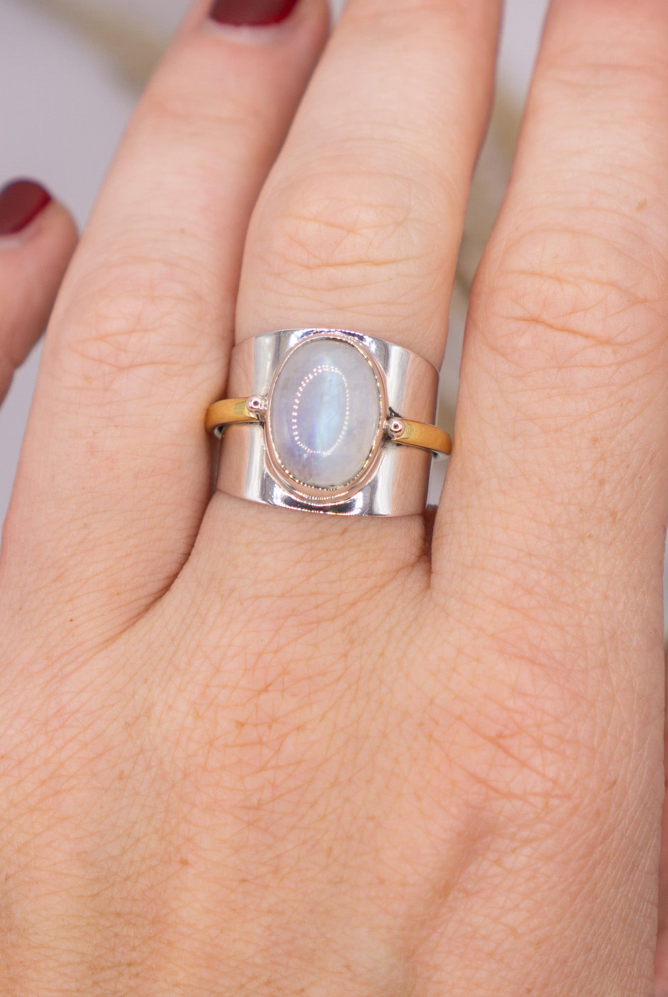 Moonstone Queen Size 8.5