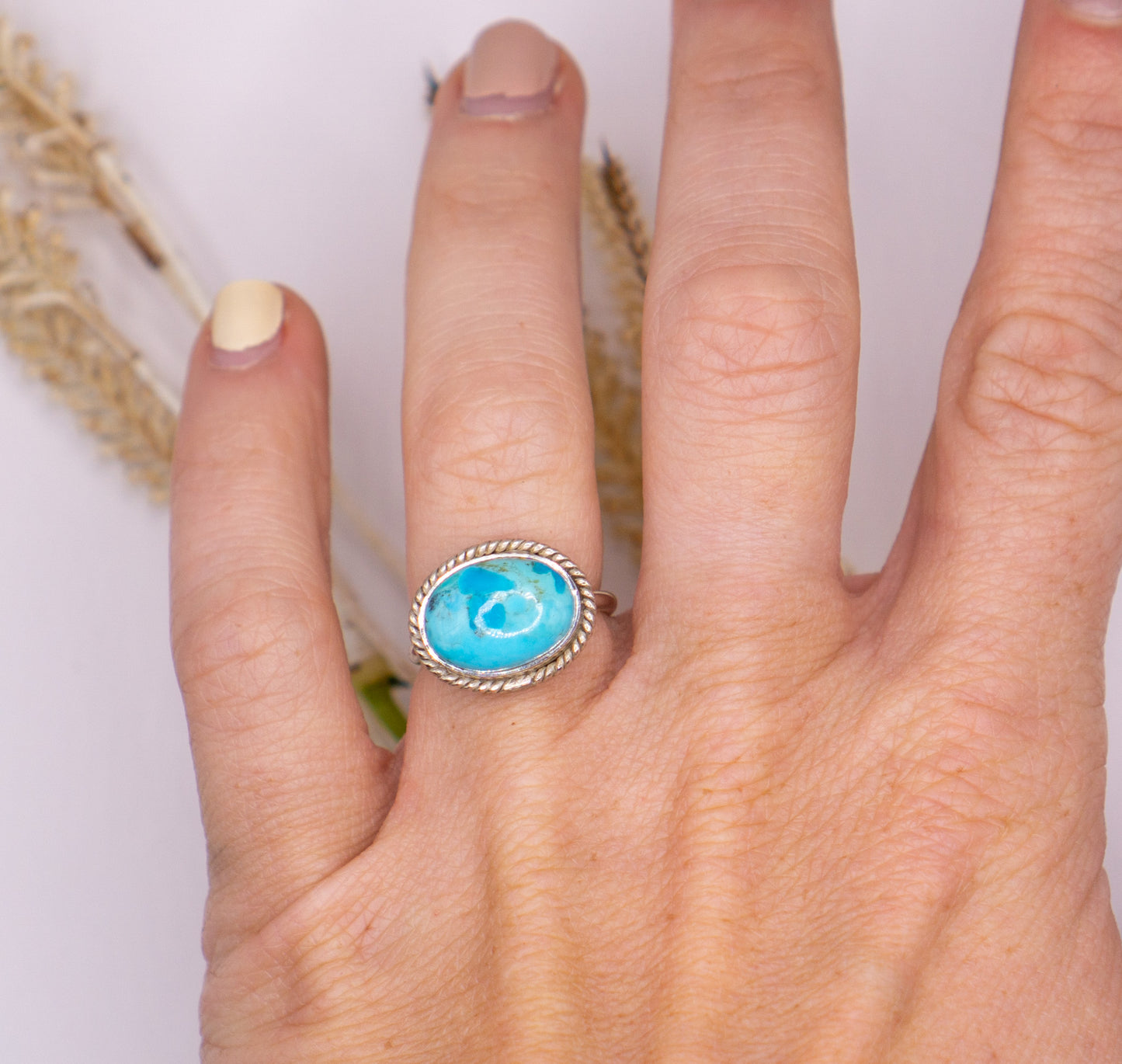 Modern East West Oval Turquoise - Size 6