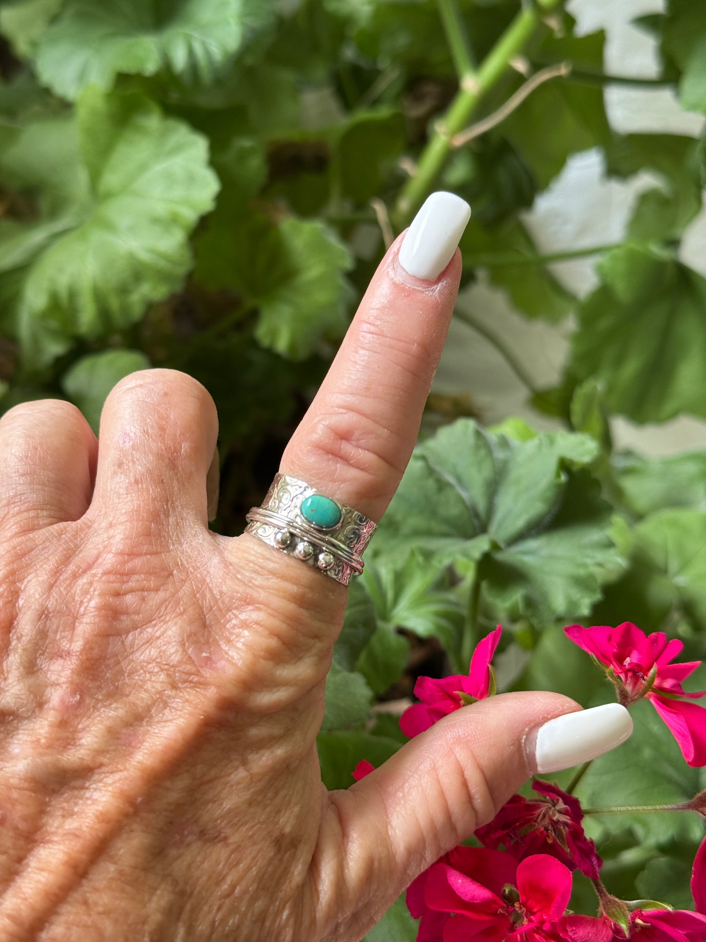 Kingman Mohave Turquoise Spinner Ring Size 10