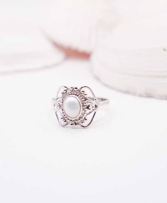 Art Deco Pearl - Size 9.75