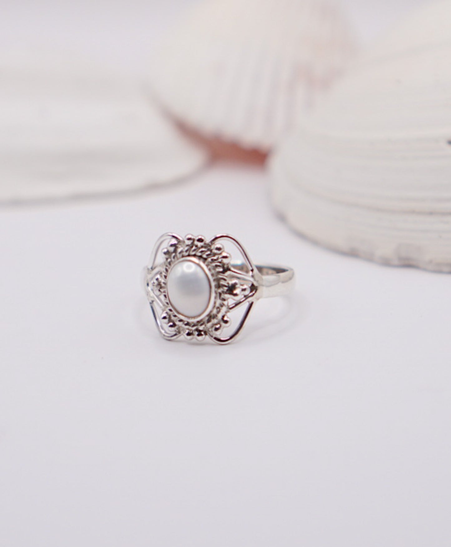 Art Deco Pearl - Size 9.75