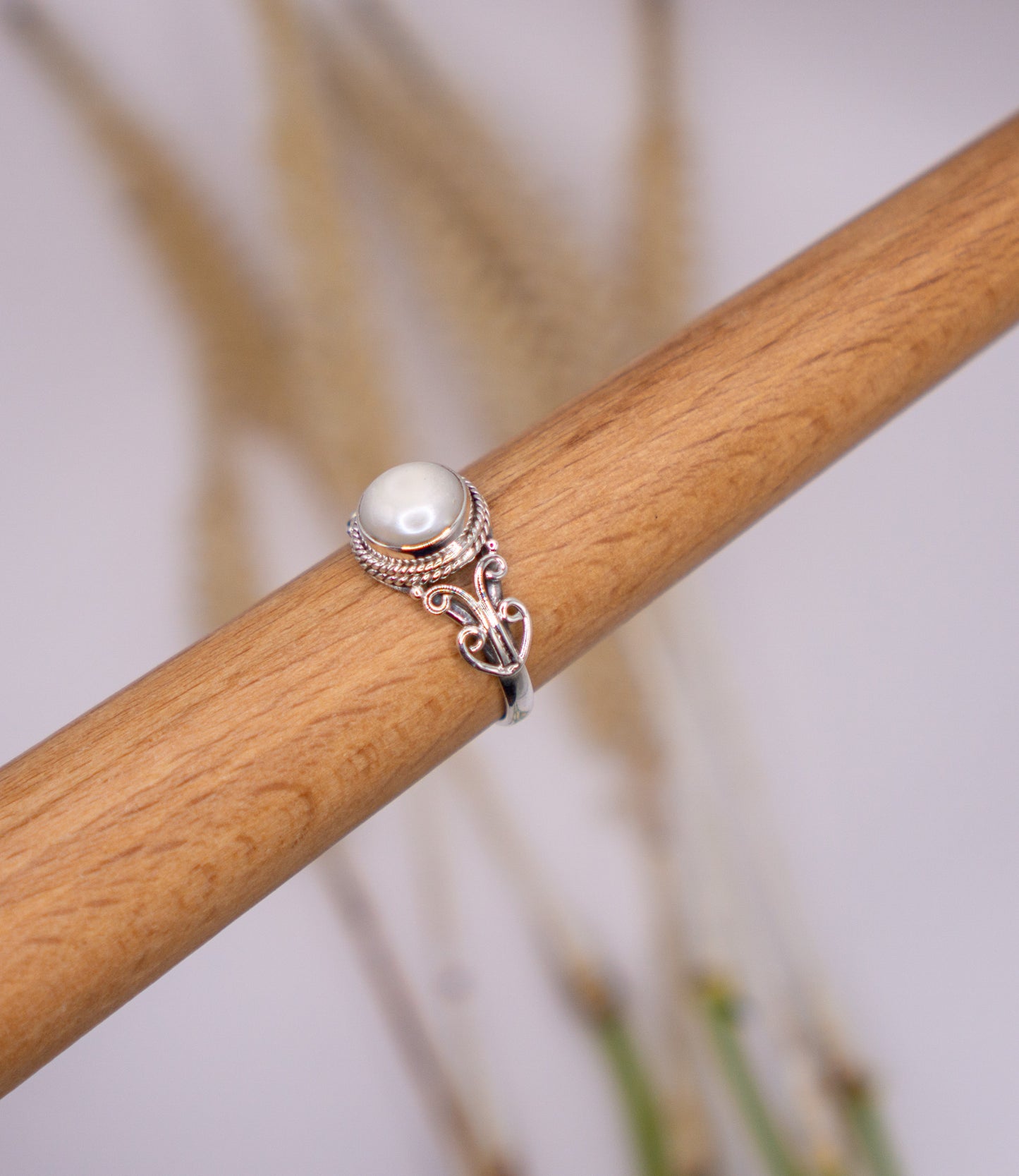 Victorian Setting with Pearl - Size 7