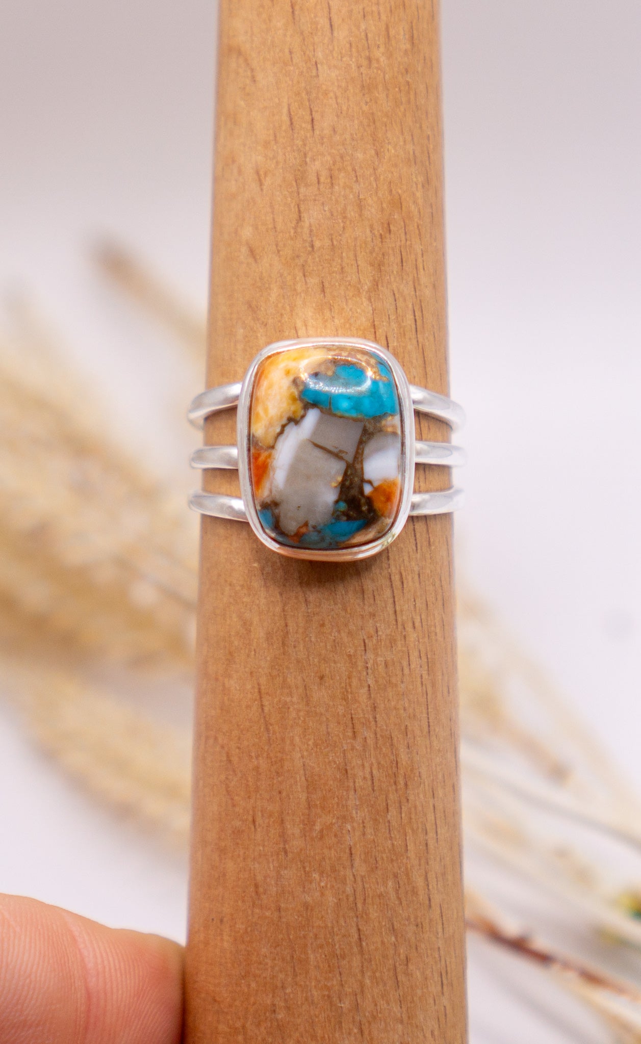 Spiny Oyster Turquoise Triple Band Size 10.75