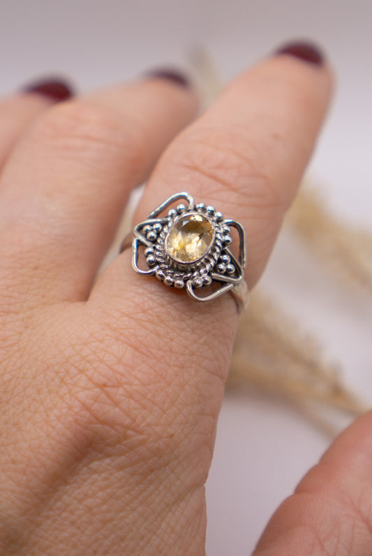 Citrine with Filigree Petals Size 9.5