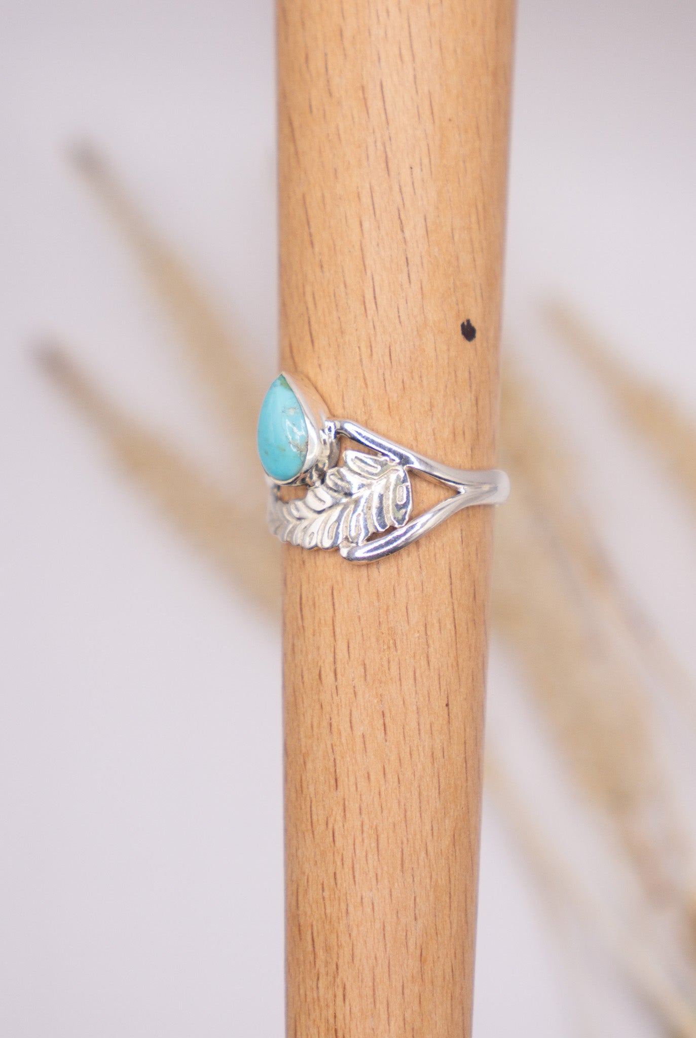 Turquoise in Feather Size 9