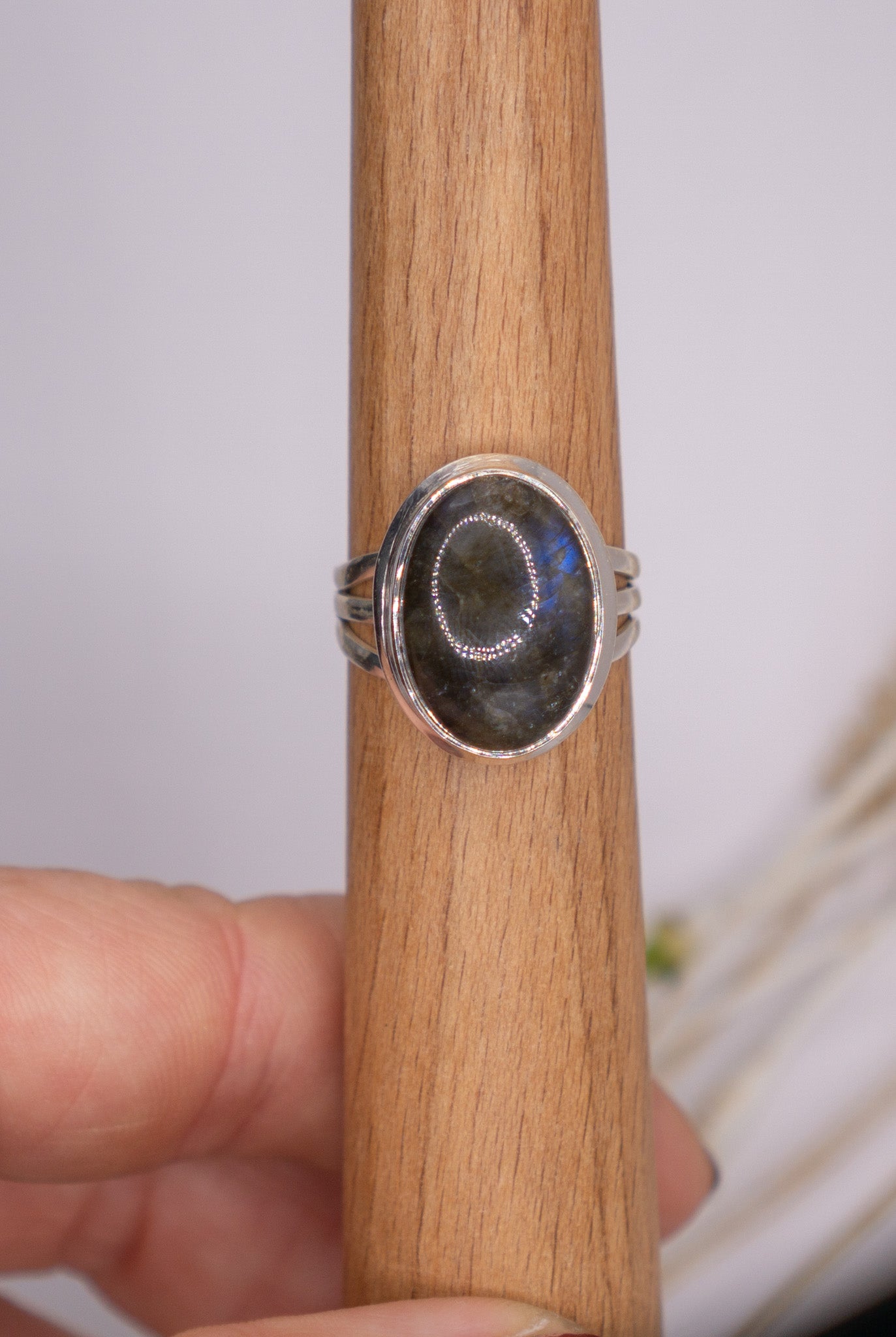 Large Oval Labradorite Size 9.5