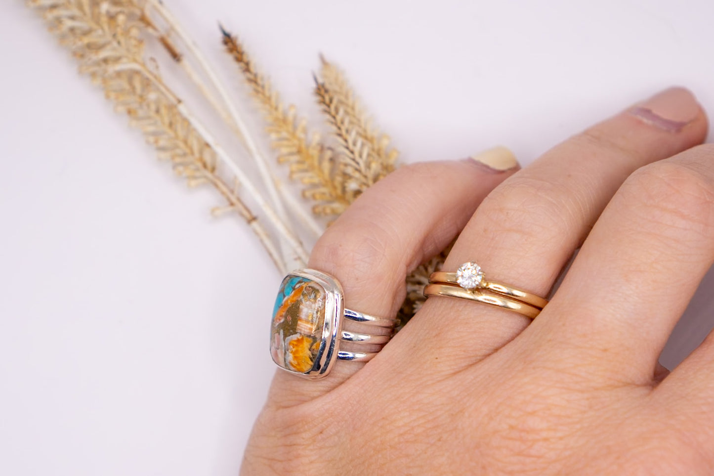 Vibrant Spiny Oyster - Size 5.5