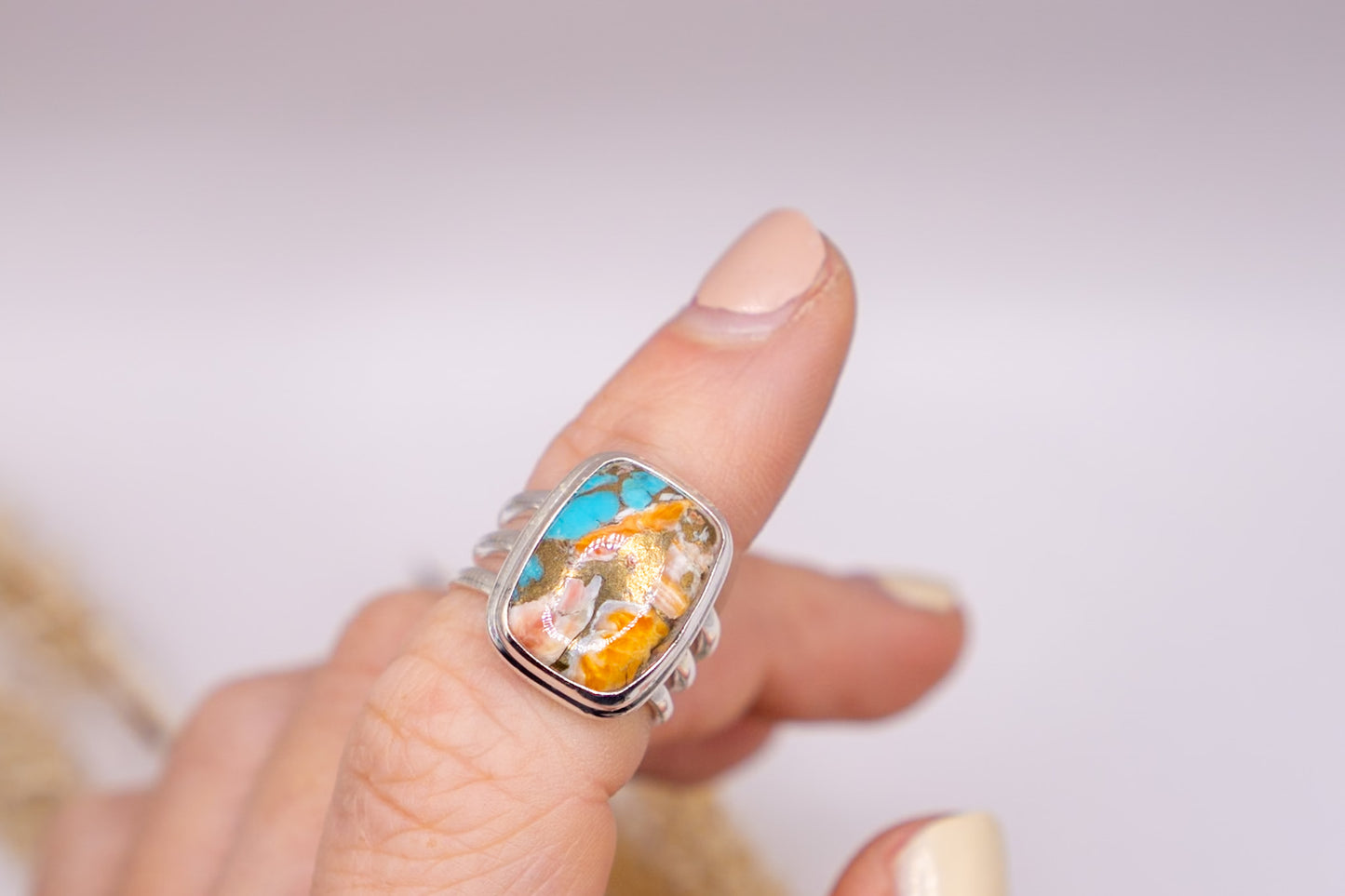 Vibrant Spiny Oyster - Size 5.5