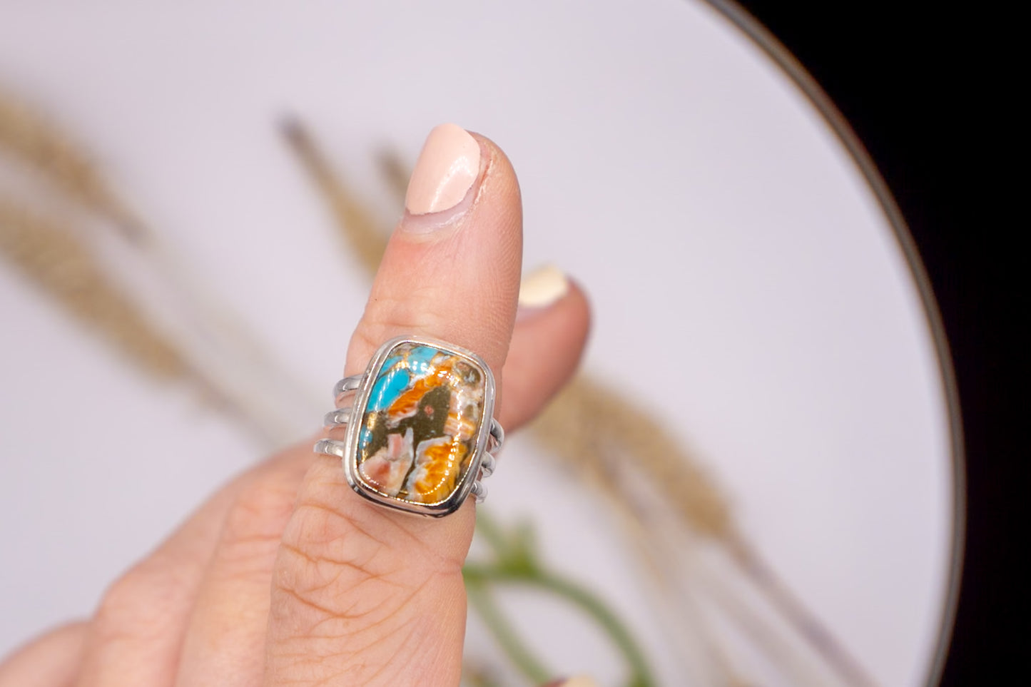 Vibrant Spiny Oyster - Size 5.5