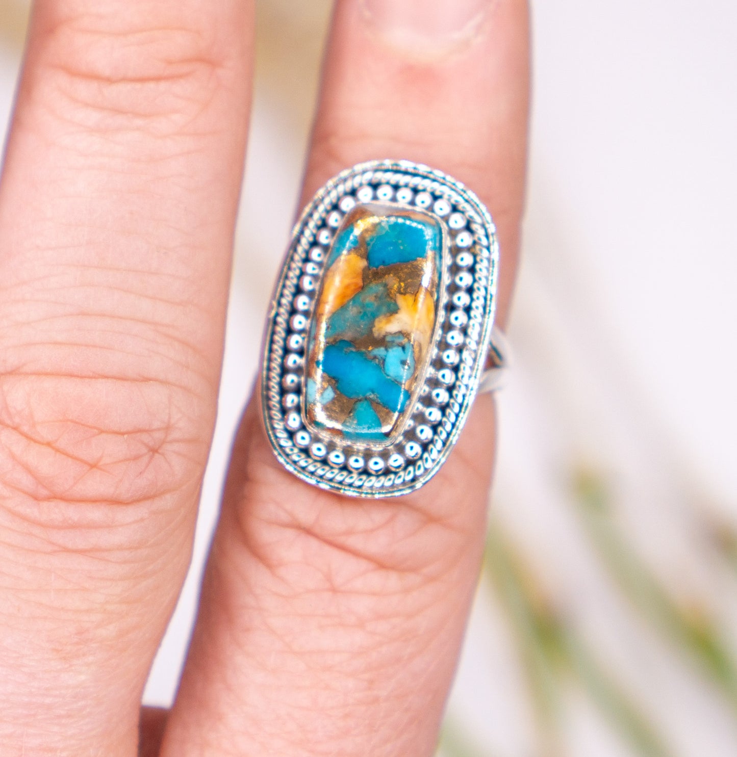 Vibrant Rectangular Beaded Spiny Oyster - Size 6