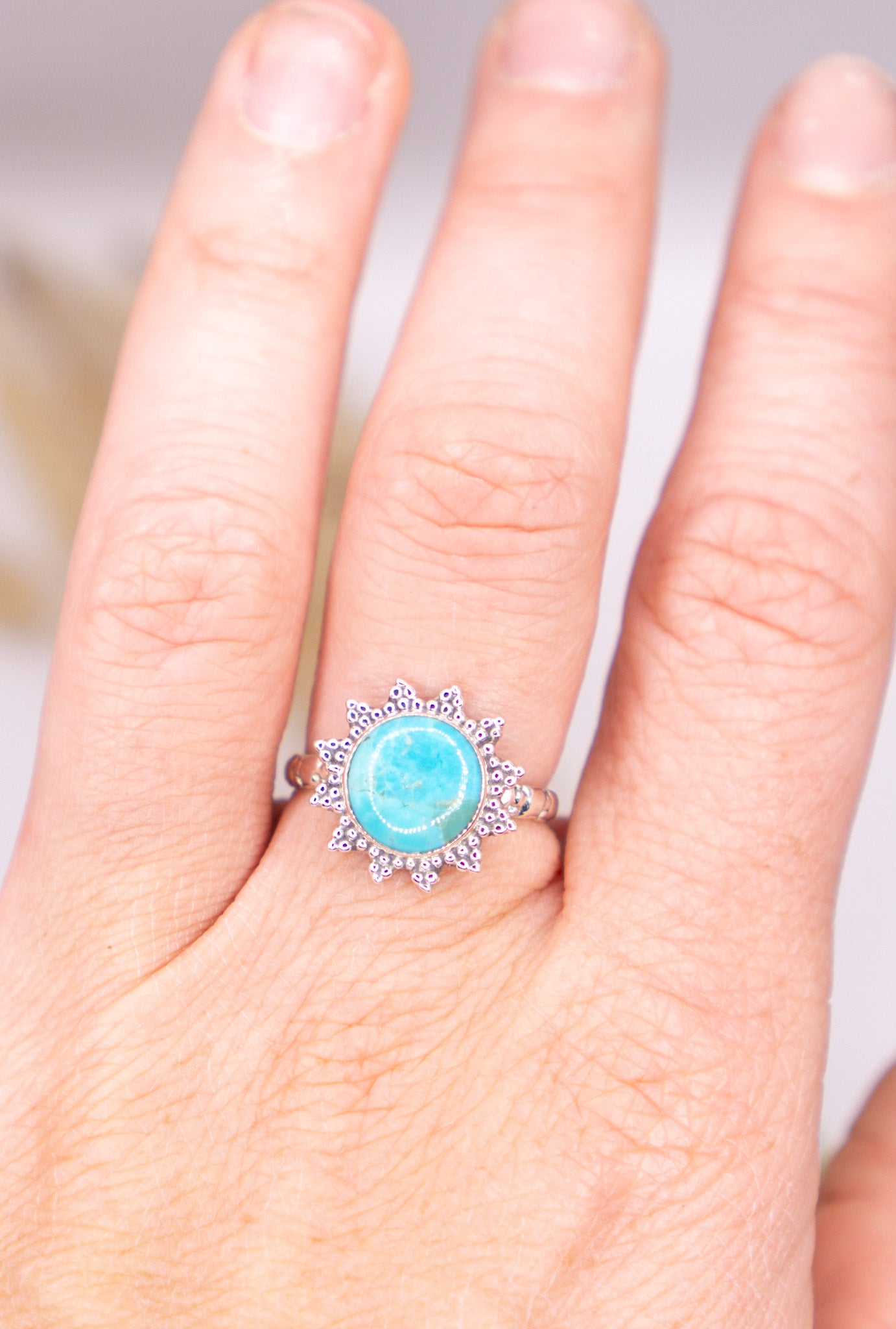 Radiant Sunburst Turquoise - Size 7.5