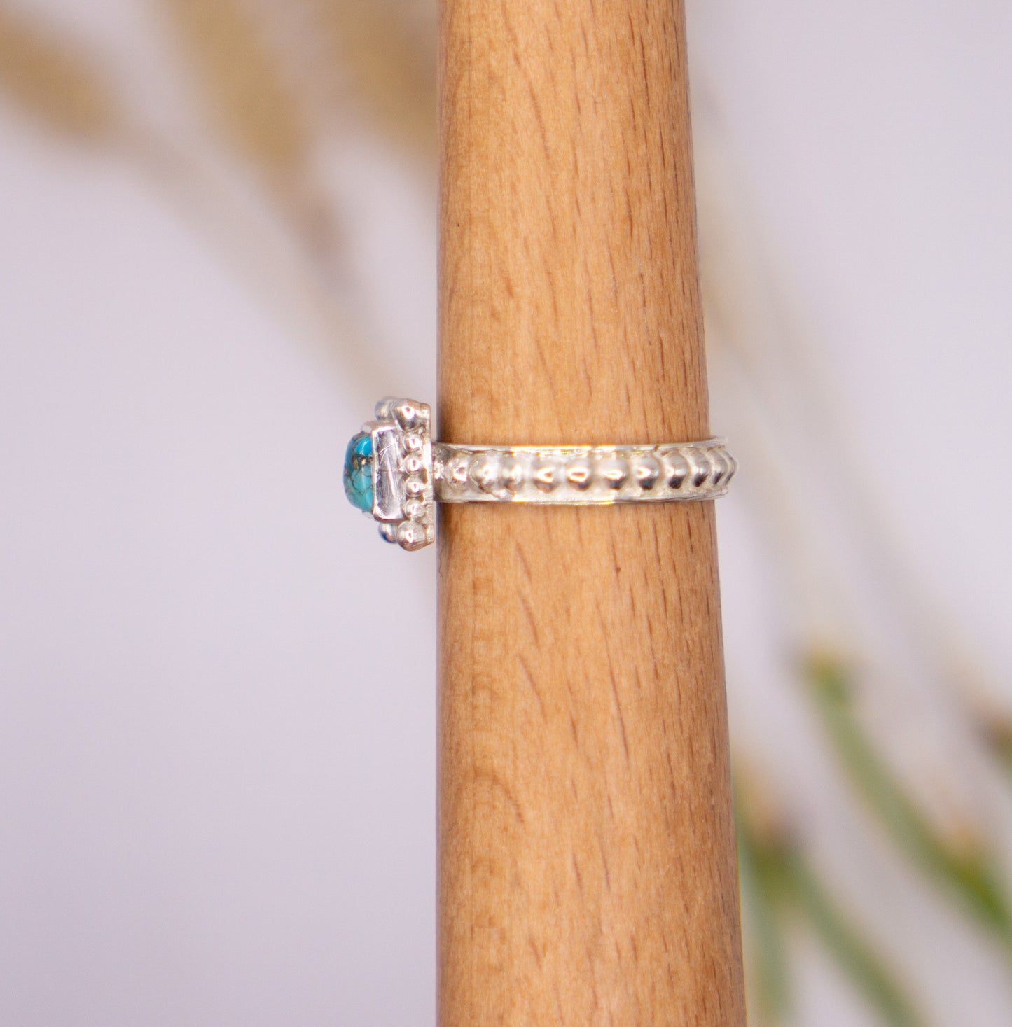 Dainty Square Turquoise - Size 7