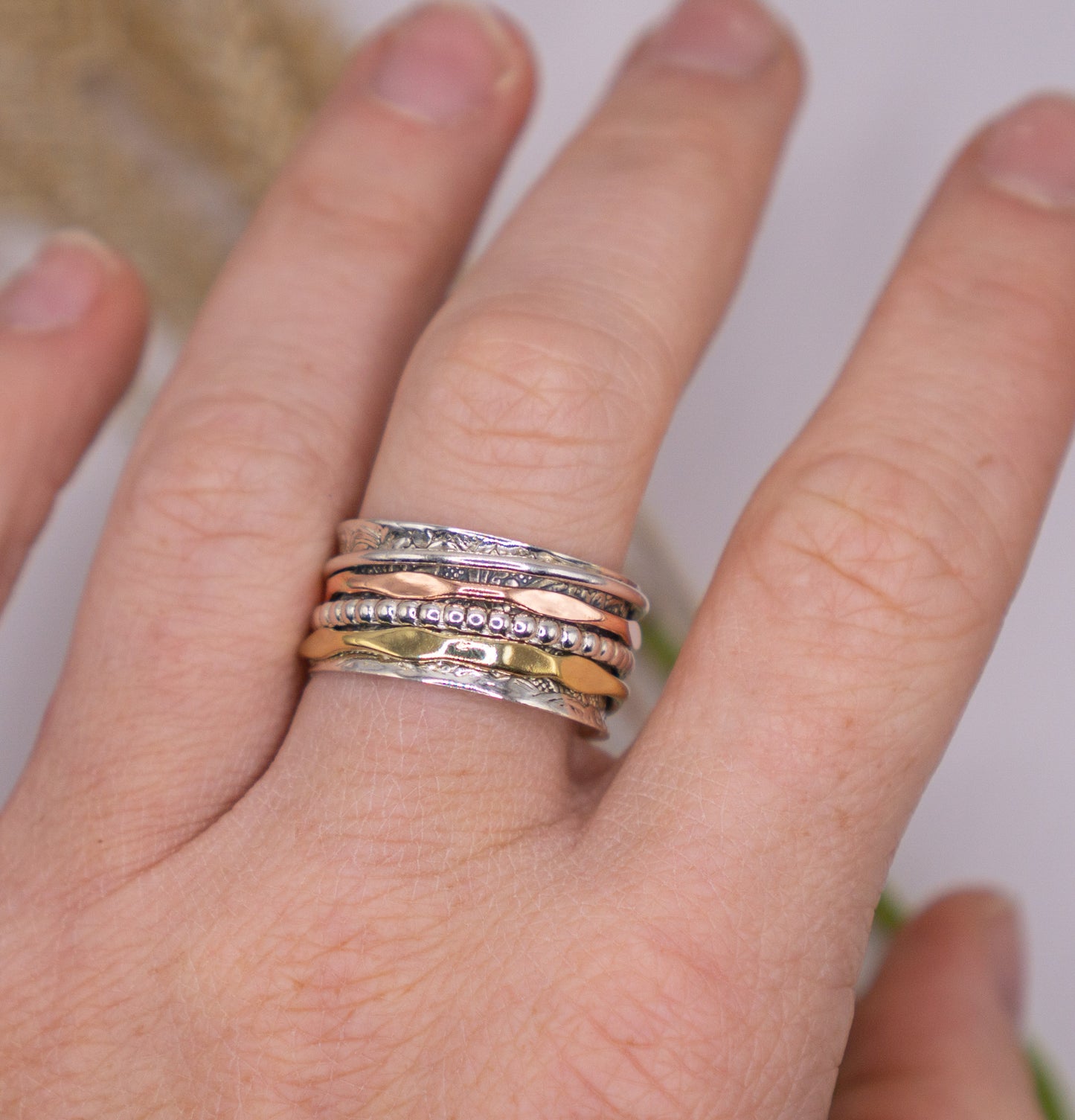Elegant 4-Band Mixed Metal Spinner Ring