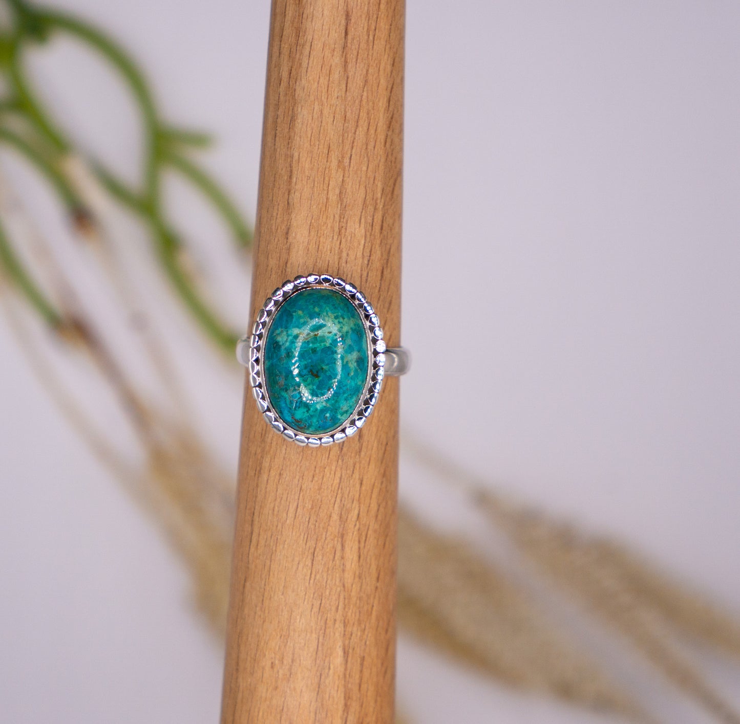 Vibrant Oval Chrysocolla Size 10